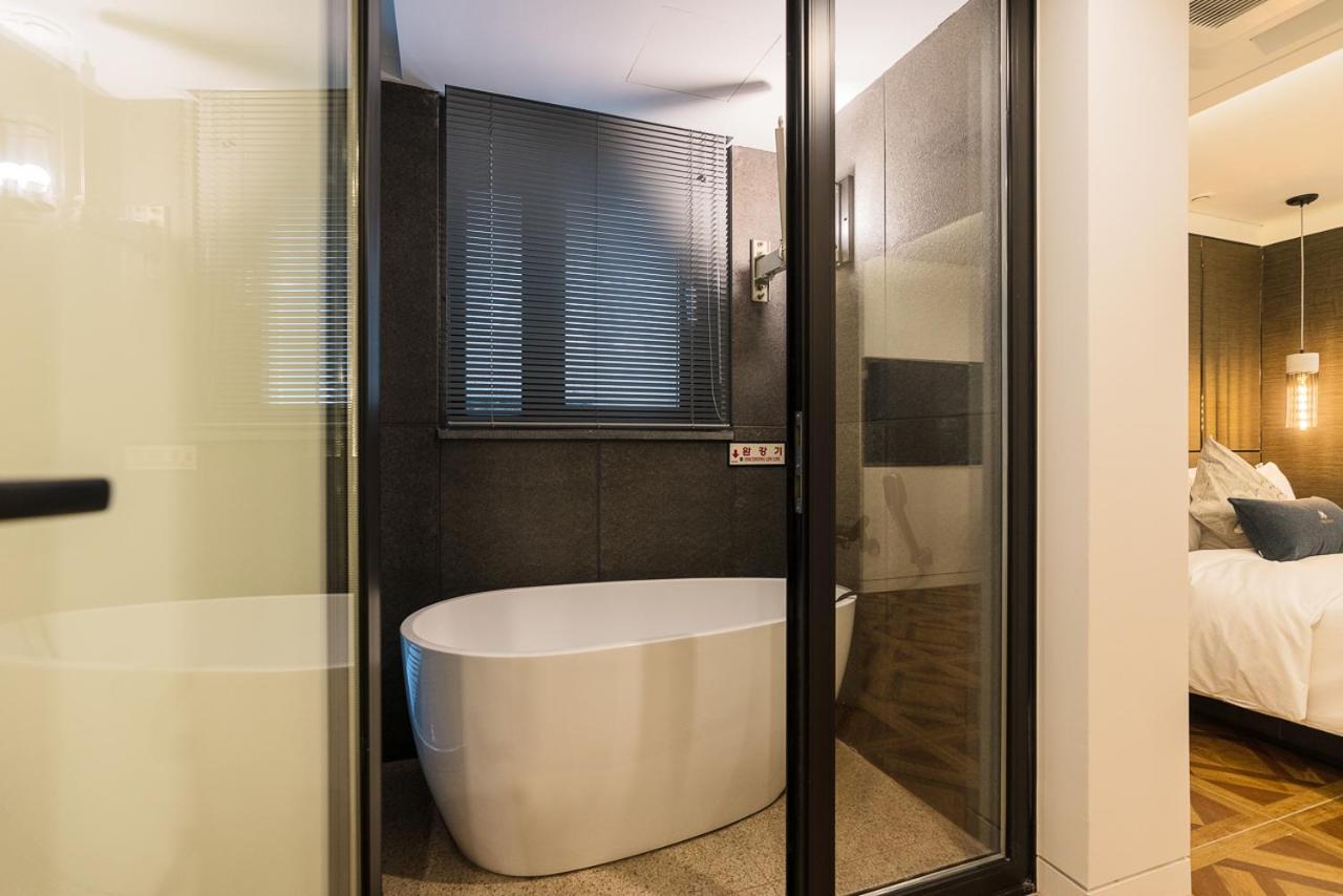Hotel The May Jongno Seoul Bagian luar foto